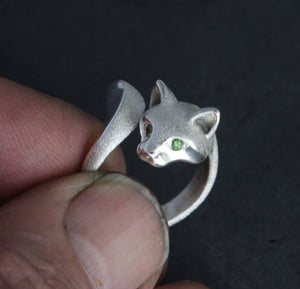 forrest cat ring,  silver . colored stone eyes  satin/ high polish finish