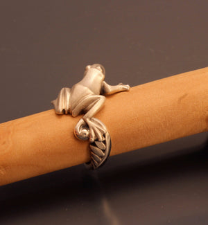 frog ring, silver