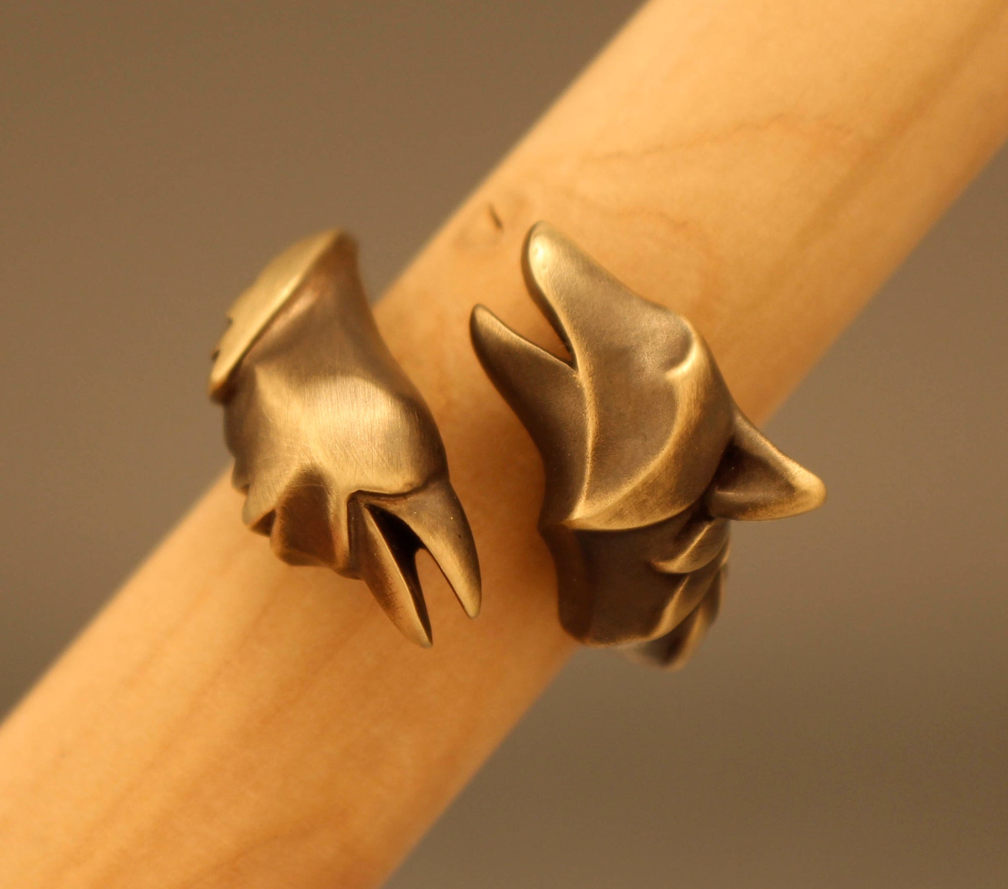 raven and wolf ring classic bronze finish