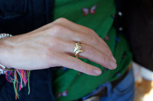 baby fox ring  14 k gold  with colored  diamond eyes