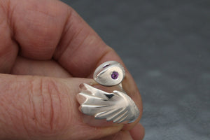 owl ring .  colored stone eyes