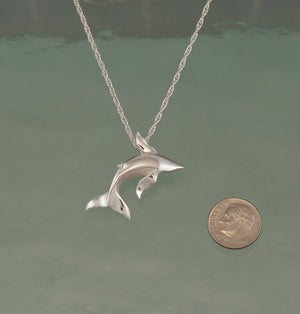 humpback whale pendant  silver. WITH CHAIN  .....