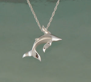 humpback whale pendant  silver. WITH CHAIN  .....