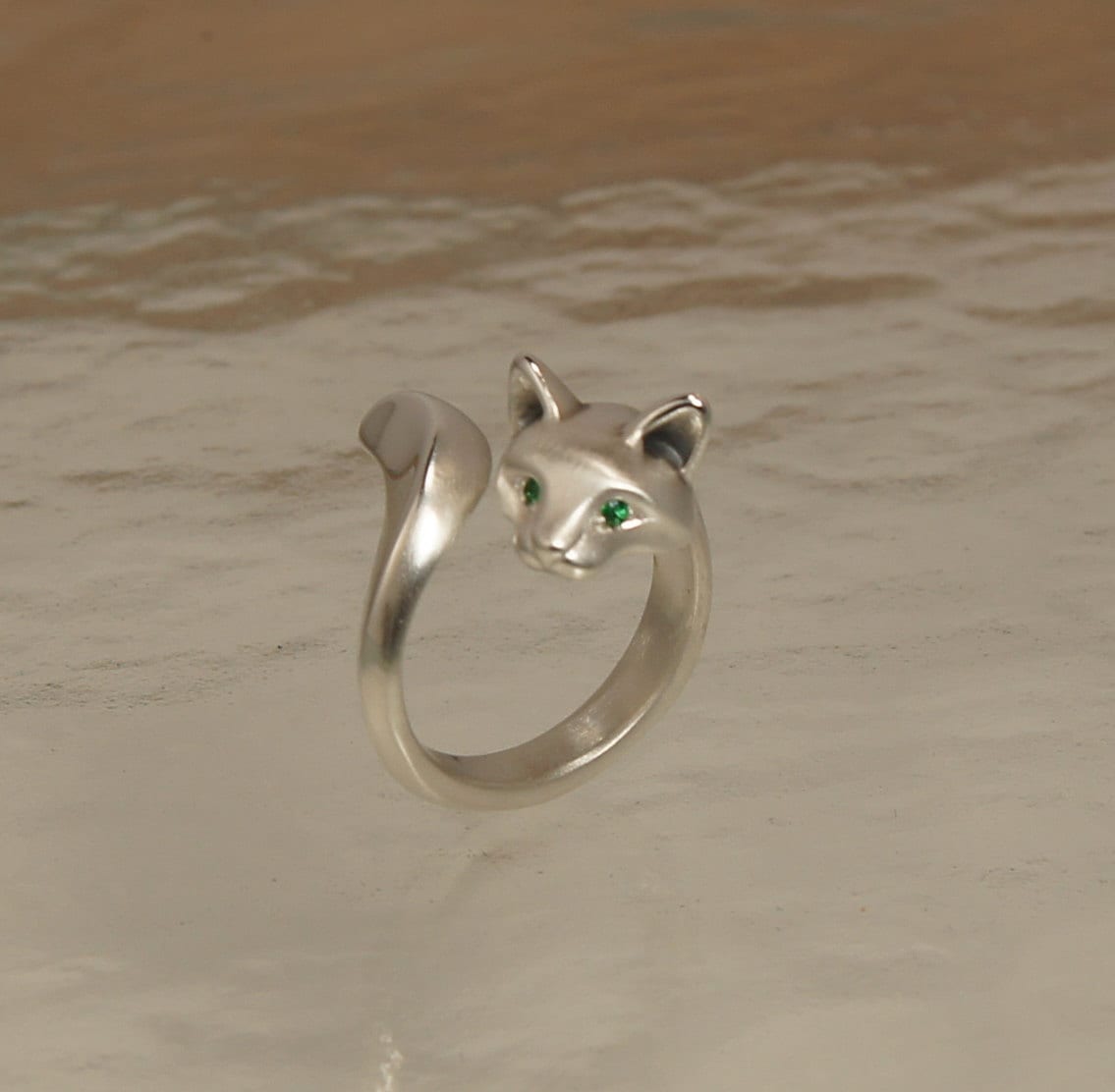 forrest cat ring,  silver . colored stone eyes  satin/ high polish finish