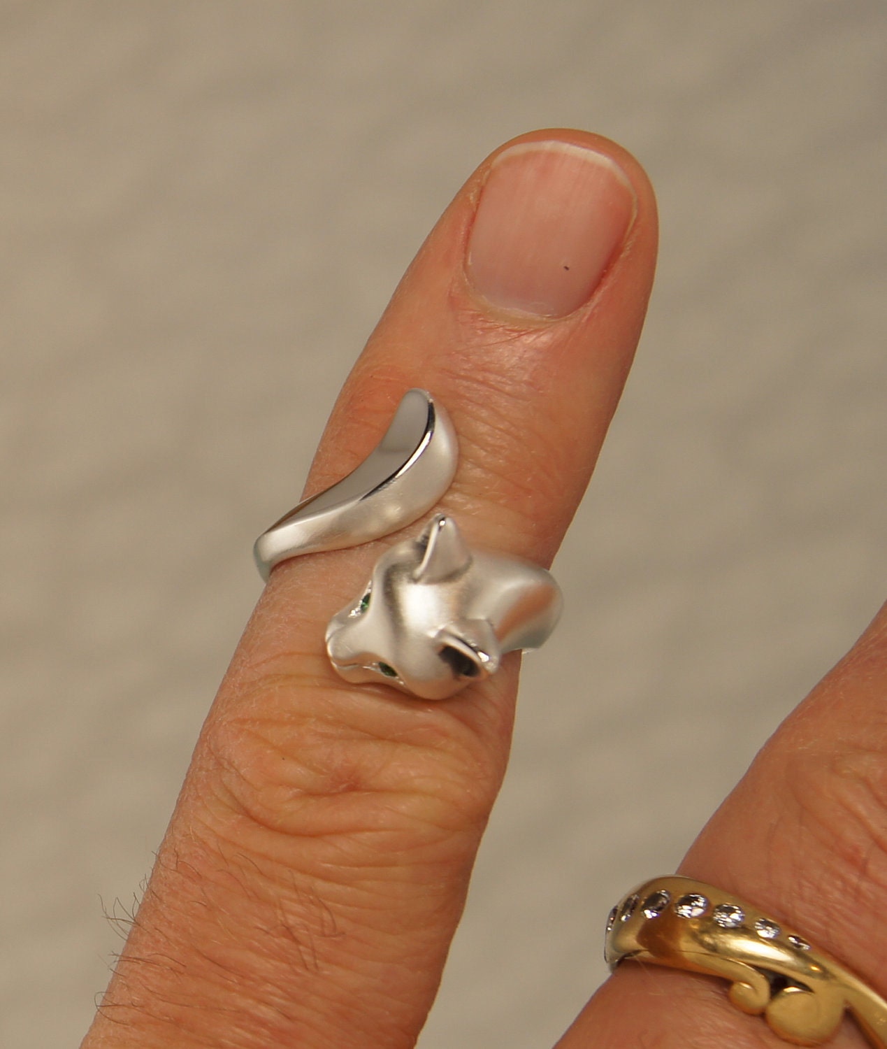 forrest cat ring,  silver . colored stone eyes  satin/ high polish finish