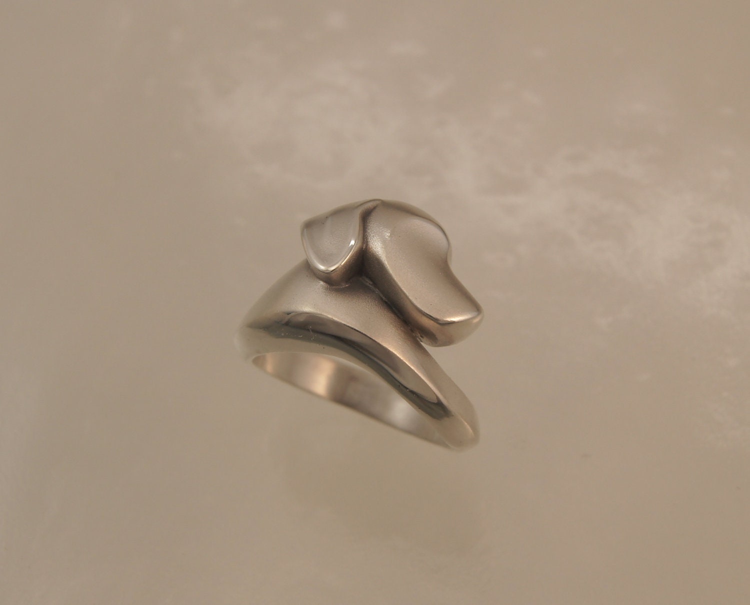 labrador  ring.  silver satin finish