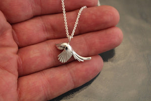 Magpie pendant, silver with chain